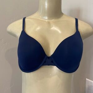 Victoria’s Secret uplift semi Demi bra size 34C
